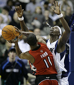 Dallas Mavericks swingman Josh Howard has dealt with plenty of ankle woes this year.