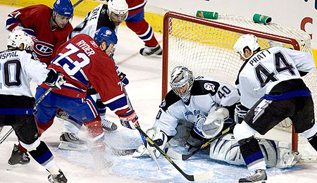 Is Johan Holmqvist the answer to the Tampa Bay Lightning's goaltender situation?