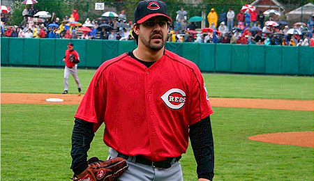 Cincinnati Reds outfielder Josh Hamilton is back from his, er, gastronimical issues.