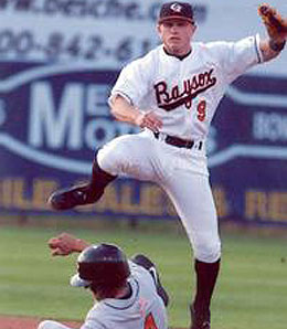 Chicago Cubs second baseman Mike Fontenot is struggling.