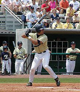 New York Mets farmhand Mike Nickeas is struggling again.