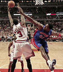 Antonio McDyess is dealing with a shoulder injury for the Pistons.