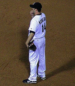 Paul Konerko can still smack dingers for the Chicago White Sox.